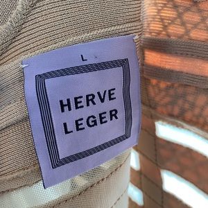 Classy Bodycon Dress. REAL SIZE IS A 0/2/4. (NOT LARGE!). Flexible material.